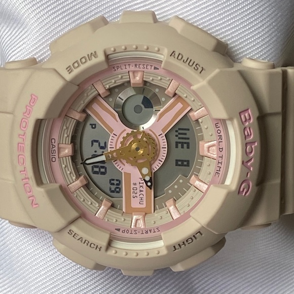 BRAND NEW Pokémon Pikachu watch price tag included - Picture 1 of 6
